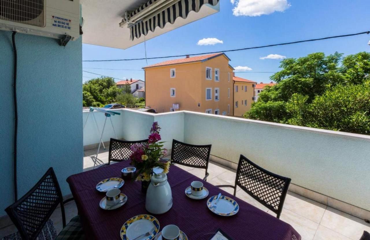 Navy Apartments Jadranovo Eksteriør bilde