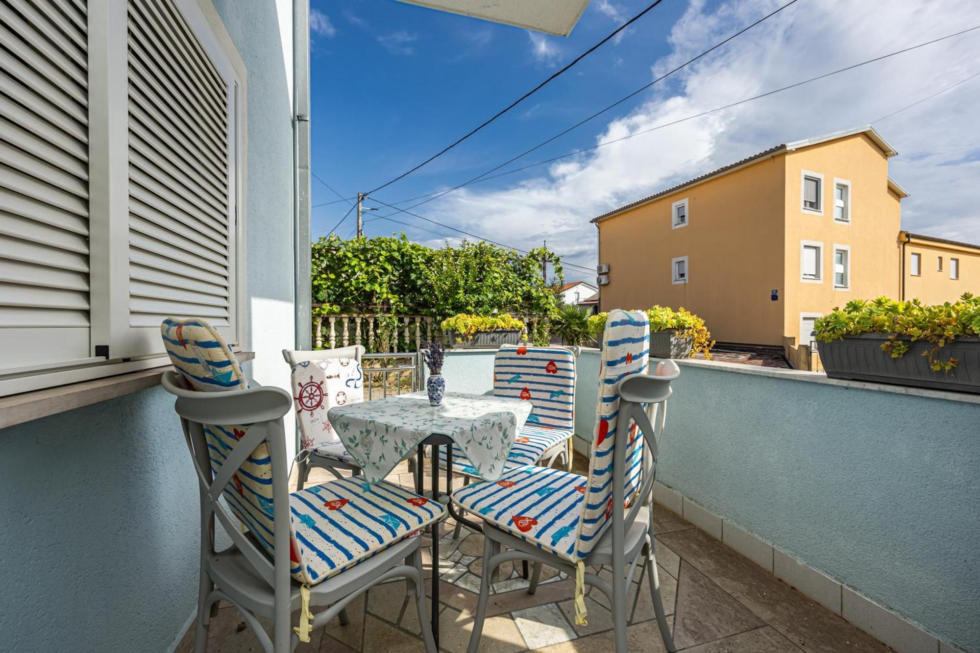 Navy Apartments Jadranovo Eksteriør bilde