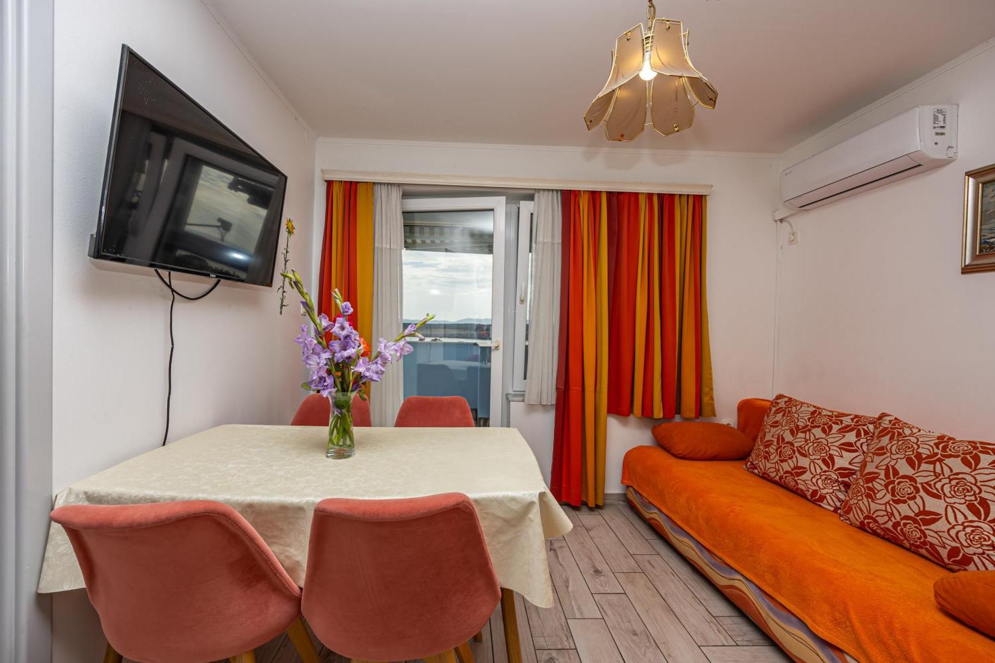 Navy Apartments Jadranovo Eksteriør bilde